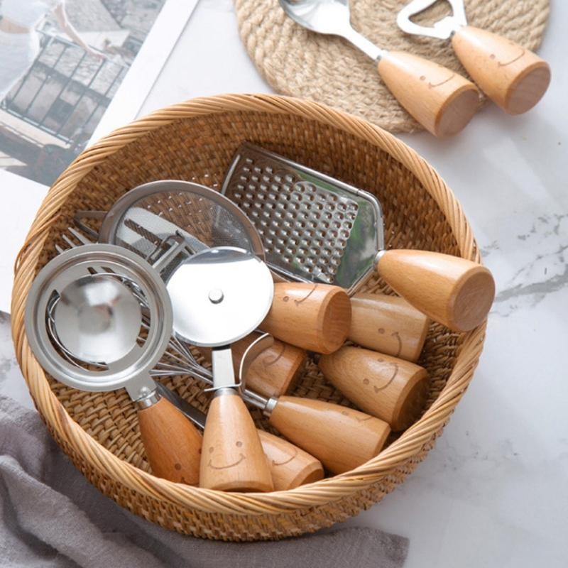 Spuntino da soggiorno fatto a  - Food And Snacks For Picnic recensione e prezzo