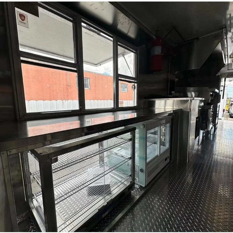 Camioncini Alimentari Mobili A - Food Truck With Snacks recensione e prezzo